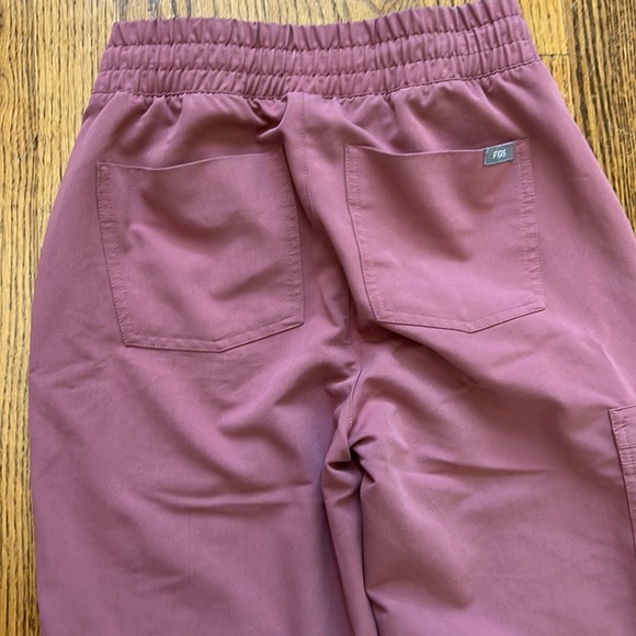 Figs High Waisted Zamora Joggers - Picture 11 of 15